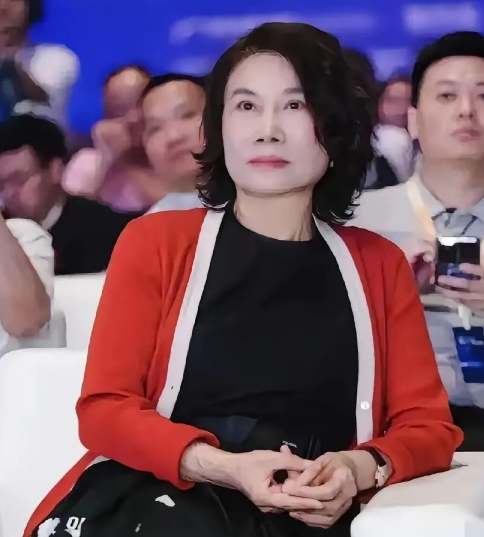 MK体育官方入口-脸都不要了！格力新空调的箱子正面直接印着“全铜管”这几个字